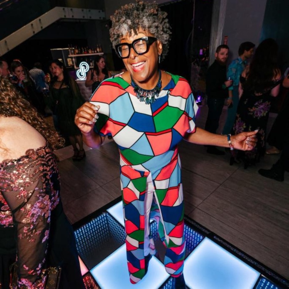 Let’s Celebrate My Birthday 🎂 🥳 🎊 🎉 - Picture 3 of 8